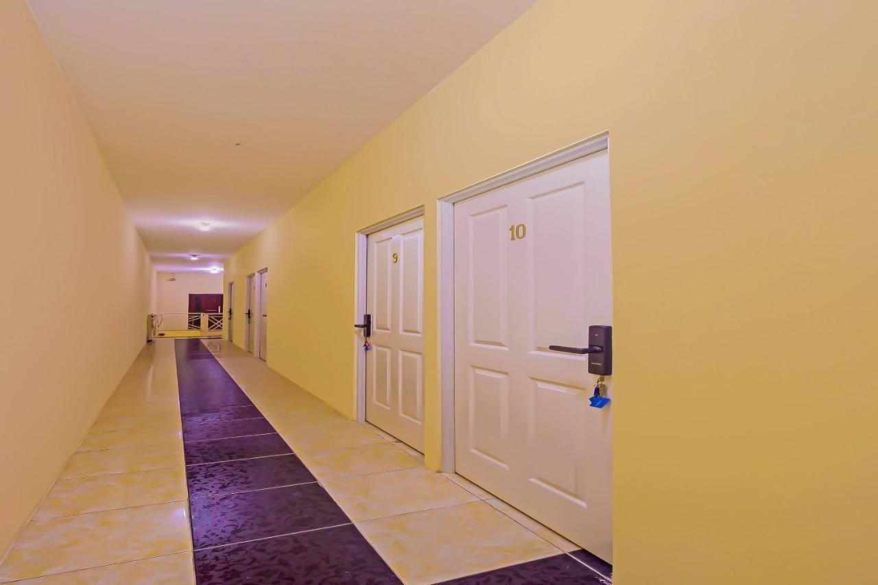 Hotel Oyo 92687 Alnindo Makaliwe Dżakarta Zewnętrze zdjęcie